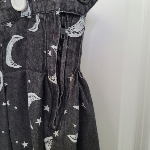 Hot Topic High-Waisted Lunar Witchy Goth Pleated Miniskirt Small Moons & Stars - Picture 5 of 9